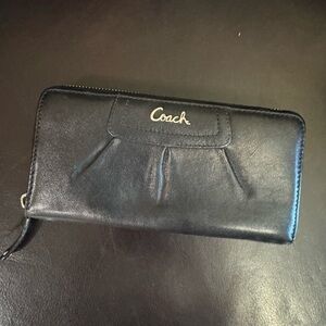 Coach Black Leather Zip Wallet